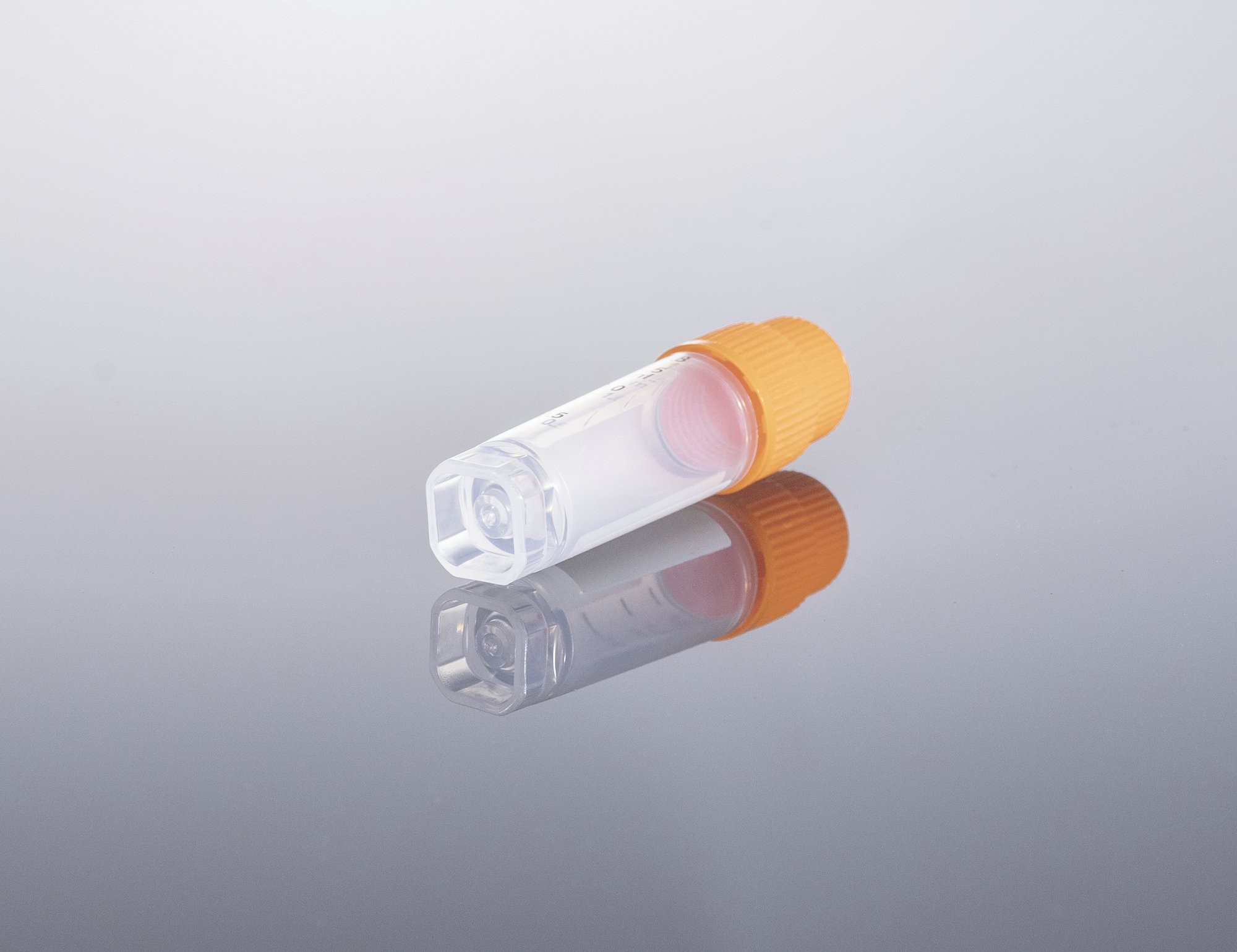 2.0ml 外旋冷凍管，橙色蓋，無菌
